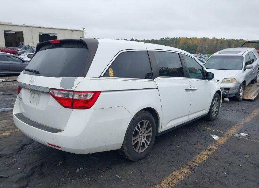 Photo 4 of 2013 Honda Odyssey EX-L (VIN 5FNRL5H67DB012870)