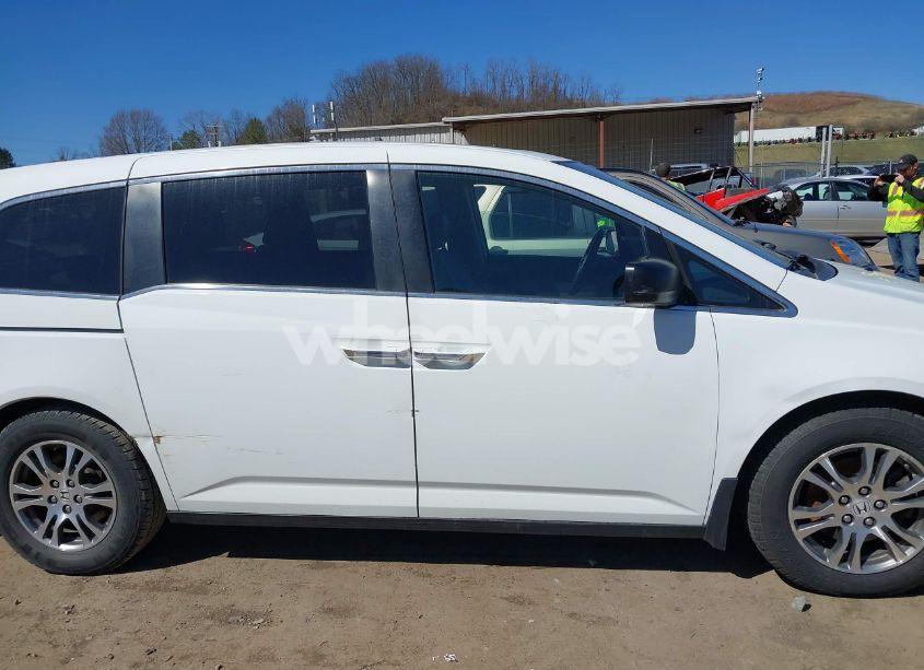 Photo 13 of 2013 Honda Odyssey EX-L (VIN 5FNRL5H67DB024713)