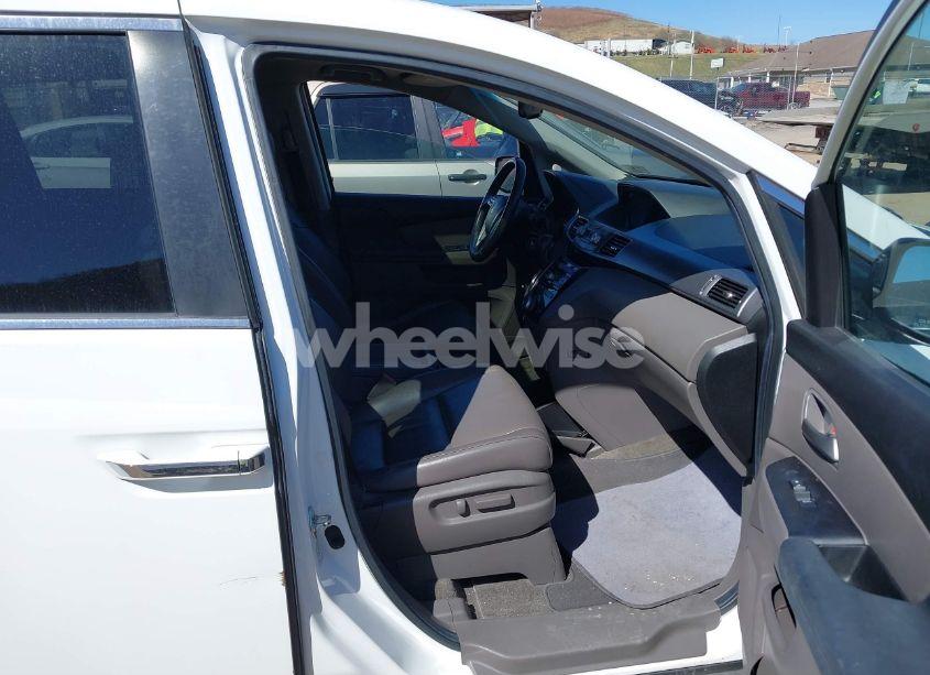 Photo 5 of 2013 Honda Odyssey EX-L (VIN 5FNRL5H67DB024713)