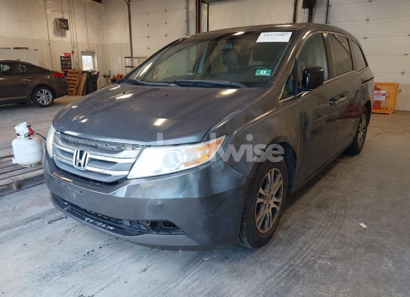 Photo 2 of 2013 Honda Odyssey EX-L (VIN 5FNRL5H67DB030351)