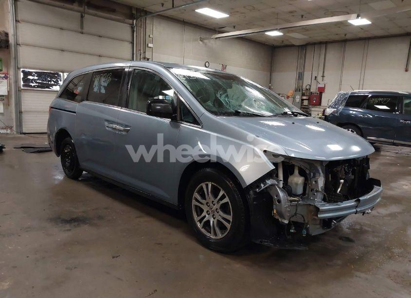 2013 Honda Odyssey EX-L (VIN 5FNRL5H67DB033976) main photo