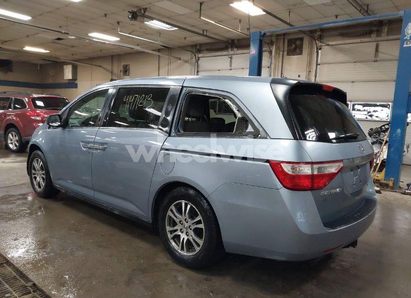 Photo 3 of 2013 Honda Odyssey EX-L (VIN 5FNRL5H67DB033976)