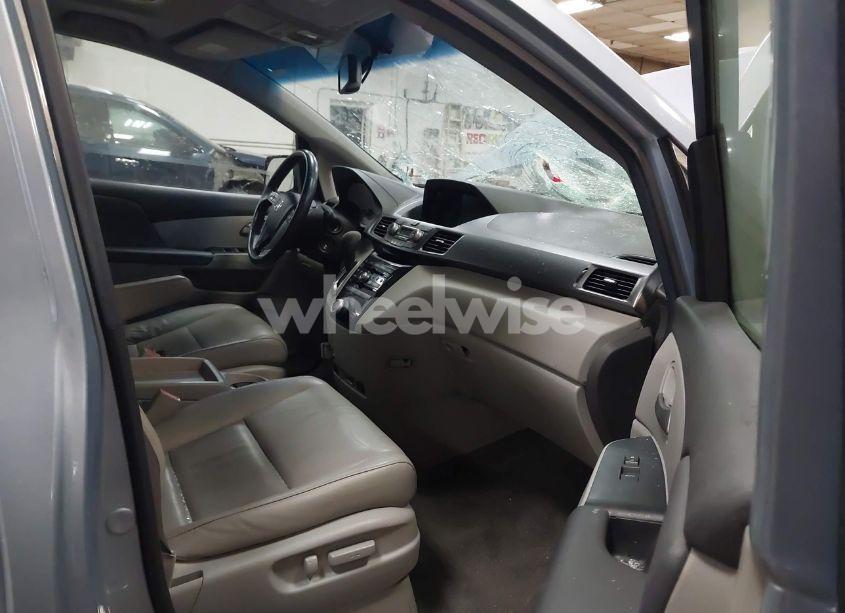 Photo 5 of 2013 Honda Odyssey EX-L (VIN 5FNRL5H67DB033976)