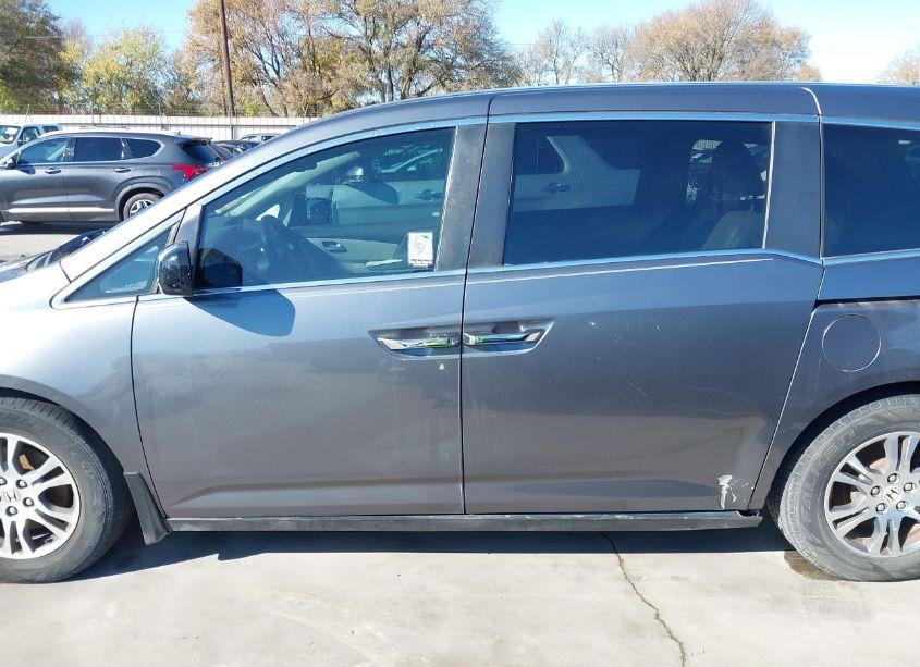 Photo 15 of 2013 Honda Odyssey EX-L (VIN 5FNRL5H67DB041432)