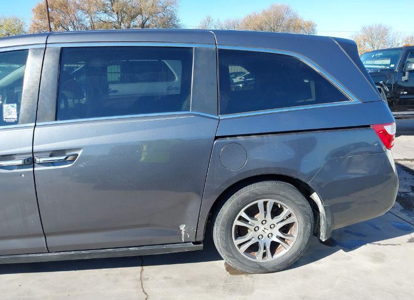 Photo 19 of 2013 Honda Odyssey EX-L (VIN 5FNRL5H67DB041432)