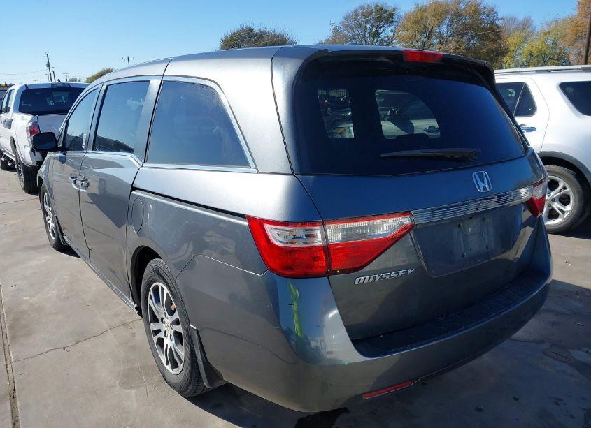Photo 3 of 2013 Honda Odyssey EX-L (VIN 5FNRL5H67DB041432)