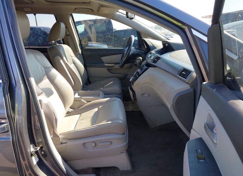 Photo 5 of 2013 Honda Odyssey EX-L (VIN 5FNRL5H67DB041432)