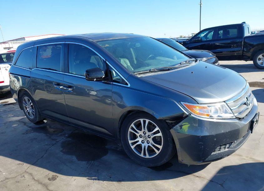 Photo 6 of 2013 Honda Odyssey EX-L (VIN 5FNRL5H67DB041432)