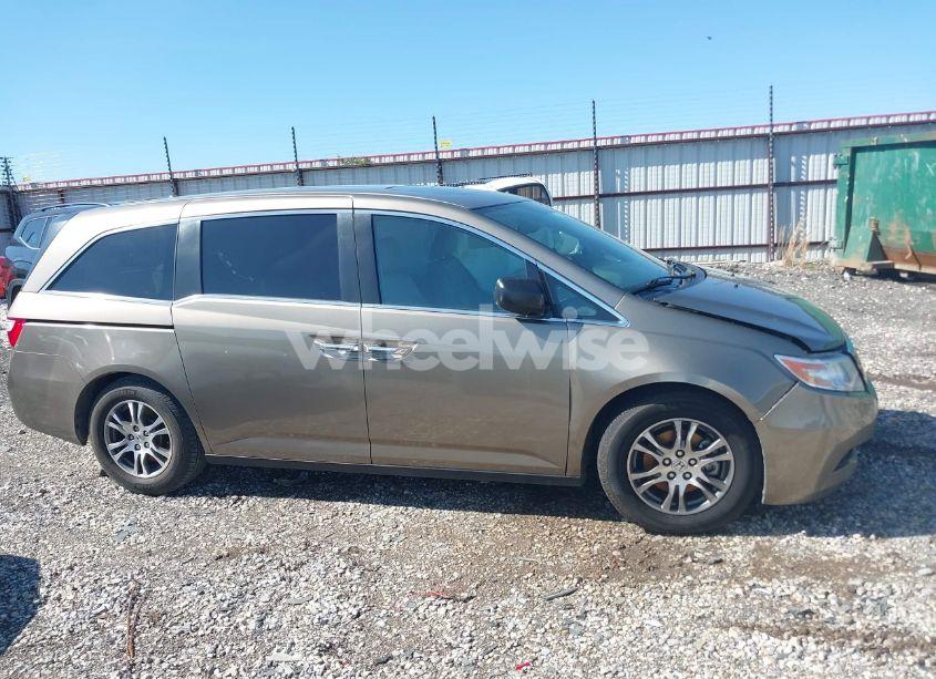 Photo 13 of 2013 Honda Odyssey EX-L (VIN 5FNRL5H67DB052818)