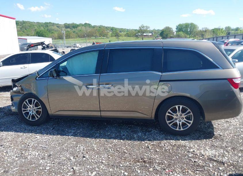 Photo 14 of 2013 Honda Odyssey EX-L (VIN 5FNRL5H67DB052818)