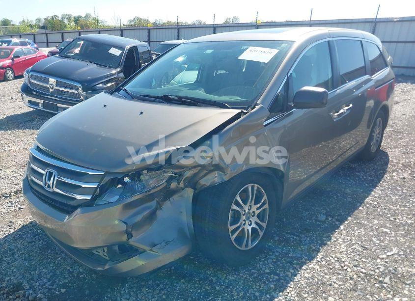 Photo 6 of 2013 Honda Odyssey EX-L (VIN 5FNRL5H67DB052818)
