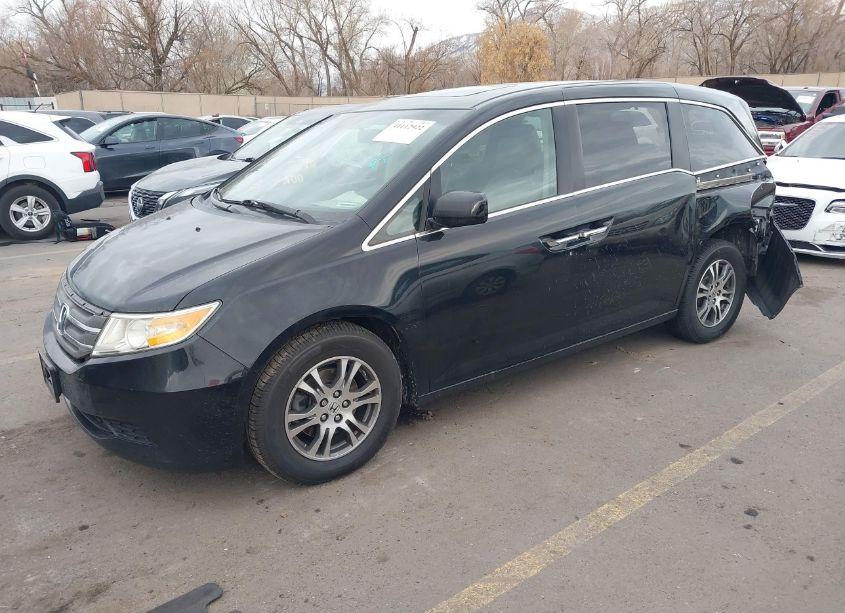 Photo 2 of 2013 Honda Odyssey EX-L (VIN 5FNRL5H67DB068422)