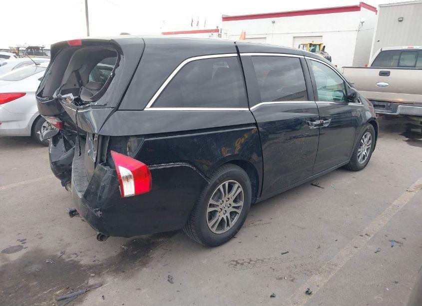 Photo 4 of 2013 Honda Odyssey EX-L (VIN 5FNRL5H67DB068422)