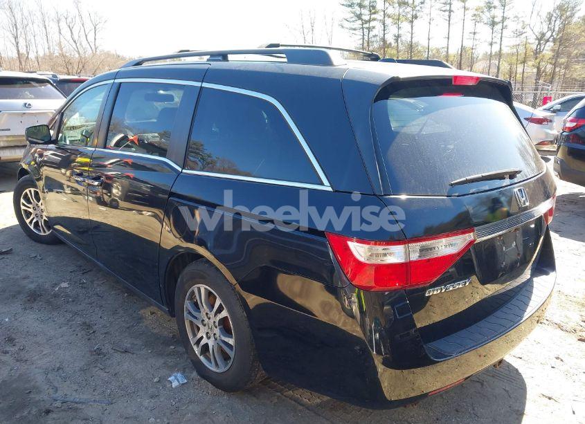 Photo 3 of 2013 Honda Odyssey EX-L (VIN 5FNRL5H67DB089559)