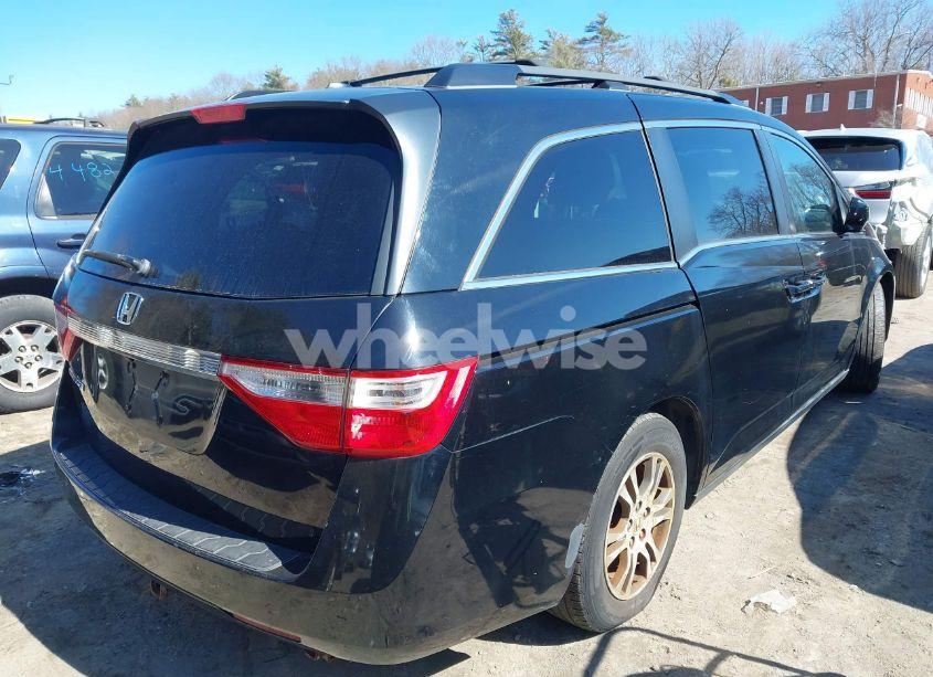 Photo 4 of 2013 Honda Odyssey EX-L (VIN 5FNRL5H67DB089559)