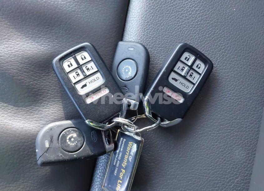 Photo 11 of 2014 Honda Odyssey EX-L (VIN 5FNRL5H67EB028522)