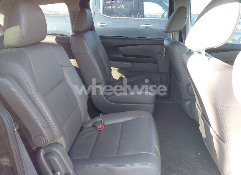 Photo 8 of 2014 Honda Odyssey EX-L (VIN 5FNRL5H67EB028522)