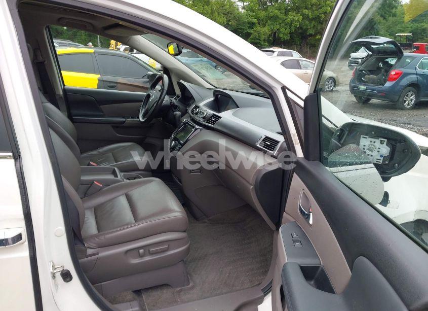 Photo 5 of 2014 Honda Odyssey EX-L (VIN 5FNRL5H67EB055574)