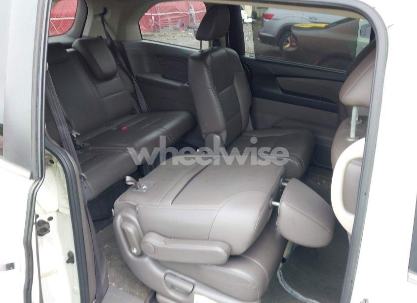 Photo 8 of 2014 Honda Odyssey EX-L (VIN 5FNRL5H67EB055574)