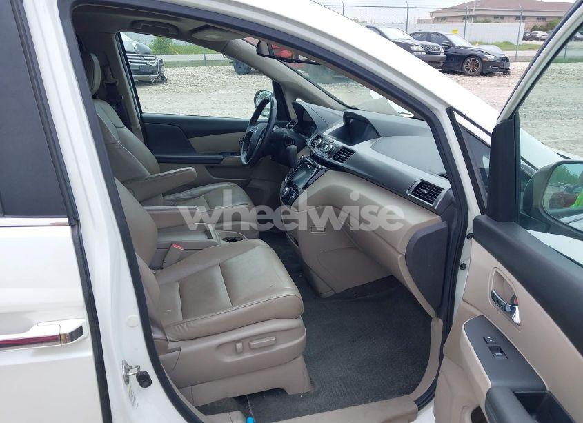 Photo 5 of 2014 Honda Odyssey EX-L (VIN 5FNRL5H67EB057714)