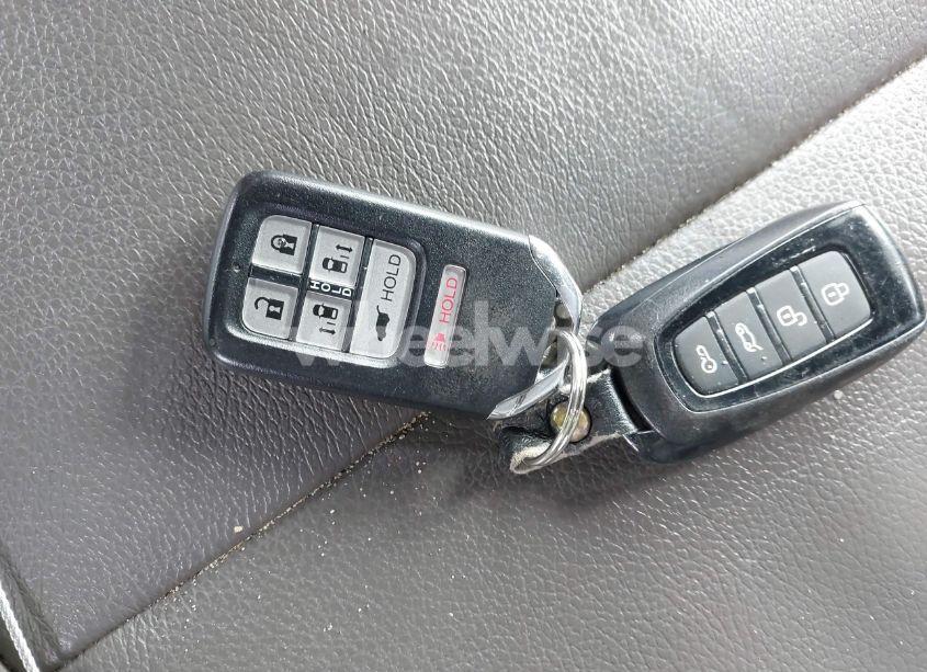 Photo 11 of 2014 Honda Odyssey EX-L (VIN 5FNRL5H67EB107186)