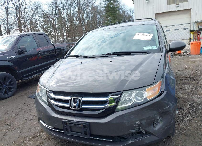 Photo 6 of 2014 Honda Odyssey EX-L (VIN 5FNRL5H67EB107186)