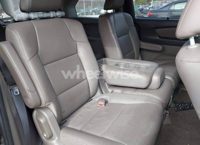 Photo 8 of 2014 Honda Odyssey EX-L (VIN 5FNRL5H67EB107186)