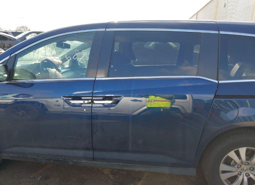 Photo 14 of 2014 Honda Odyssey EX-L (VIN 5FNRL5H67EB109956)