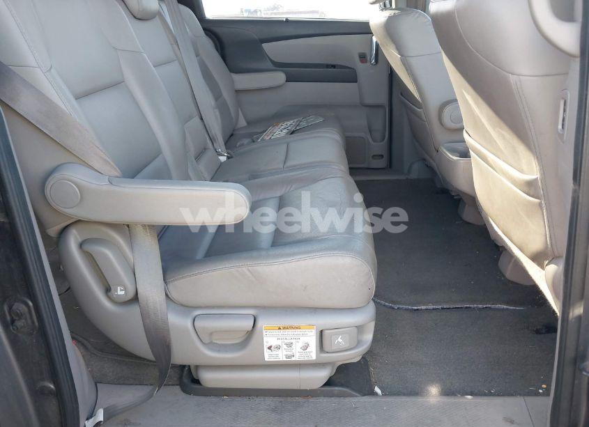 Photo 8 of 2014 Honda Odyssey EX-L (VIN 5FNRL5H67EB126515)