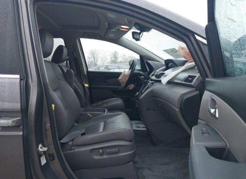 Photo 5 of 2014 Honda Odyssey EX-L (VIN 5FNRL5H67EB128748)