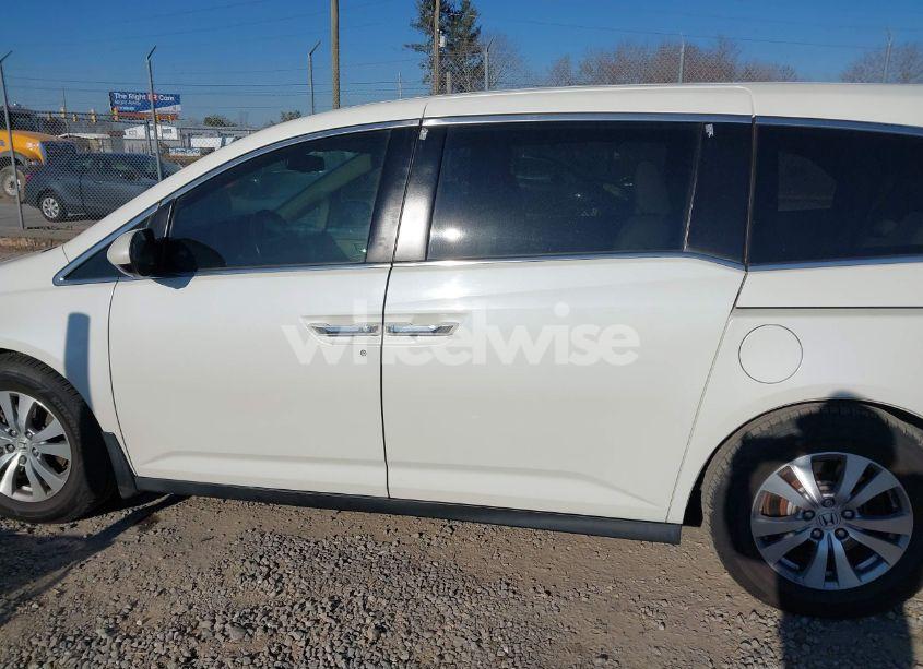 Photo 14 of 2015 Honda Odyssey EX-L (VIN 5FNRL5H67FB041384)
