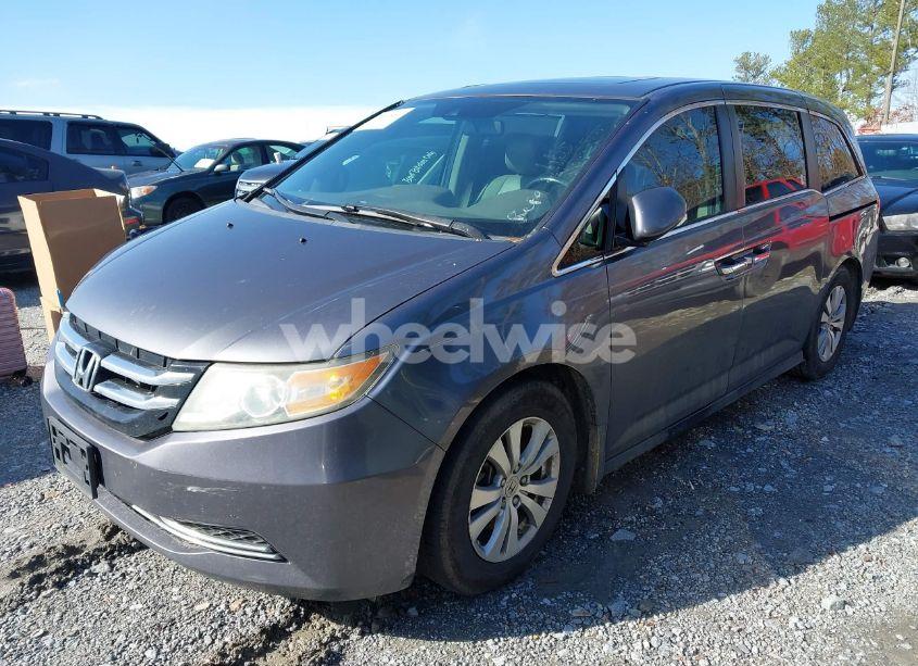Photo 2 of 2015 Honda Odyssey EX-L (VIN 5FNRL5H67FB060033)