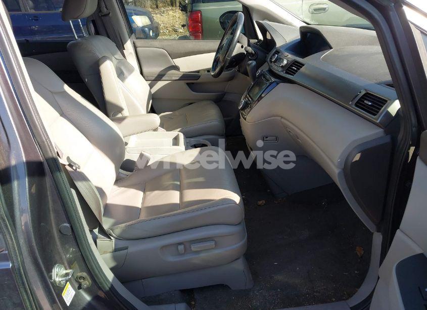 Photo 5 of 2015 Honda Odyssey EX-L (VIN 5FNRL5H67FB060033)