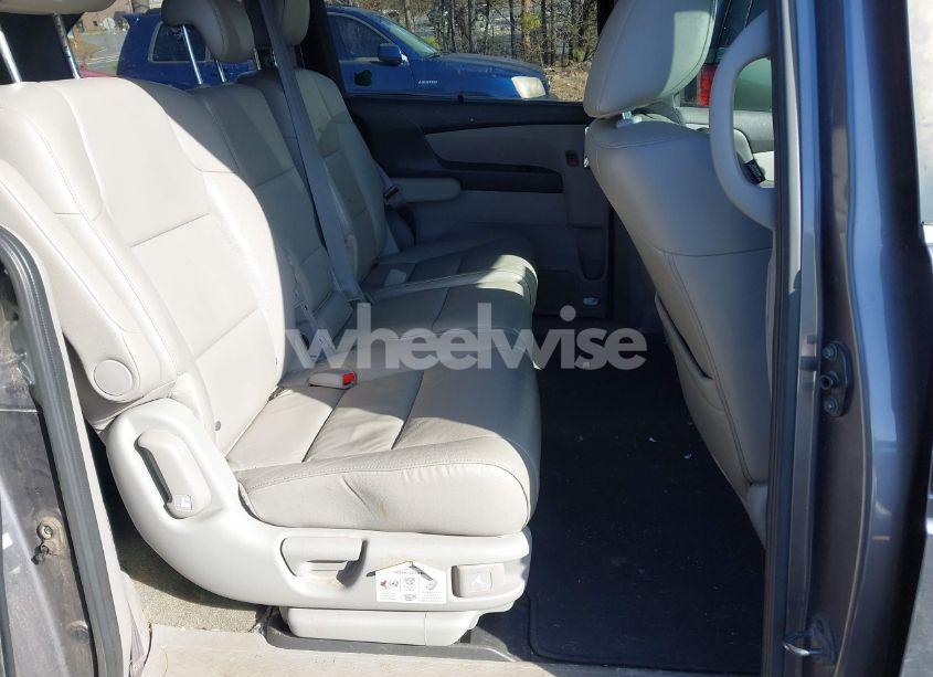 Photo 8 of 2015 Honda Odyssey EX-L (VIN 5FNRL5H67FB060033)