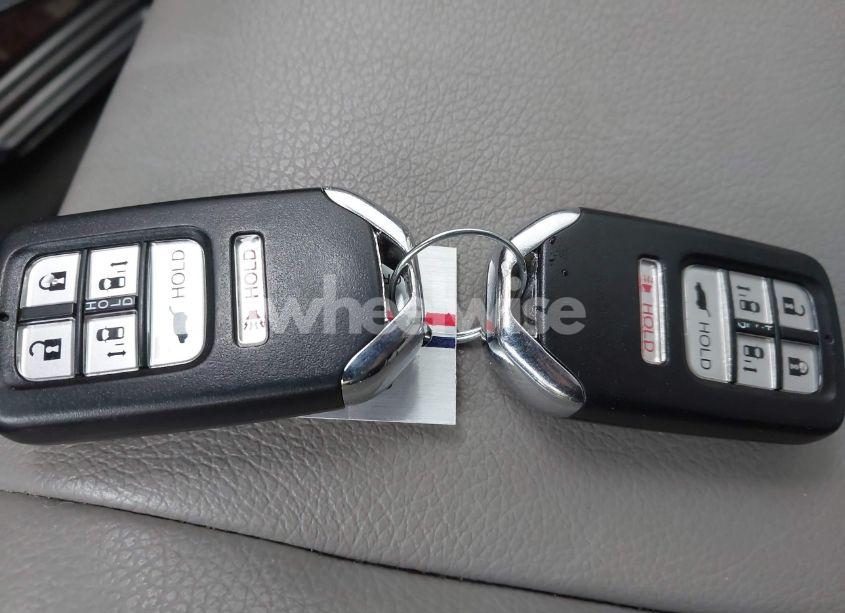 Photo 11 of 2015 Honda Odyssey EX-L (VIN 5FNRL5H67FB100286)