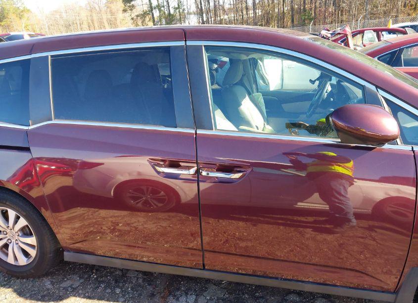 Photo 14 of 2015 Honda Odyssey EX-L (VIN 5FNRL5H67FB110400)