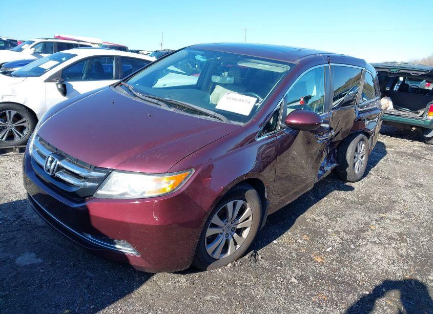 Photo 2 of 2015 Honda Odyssey EX-L (VIN 5FNRL5H67FB110400)