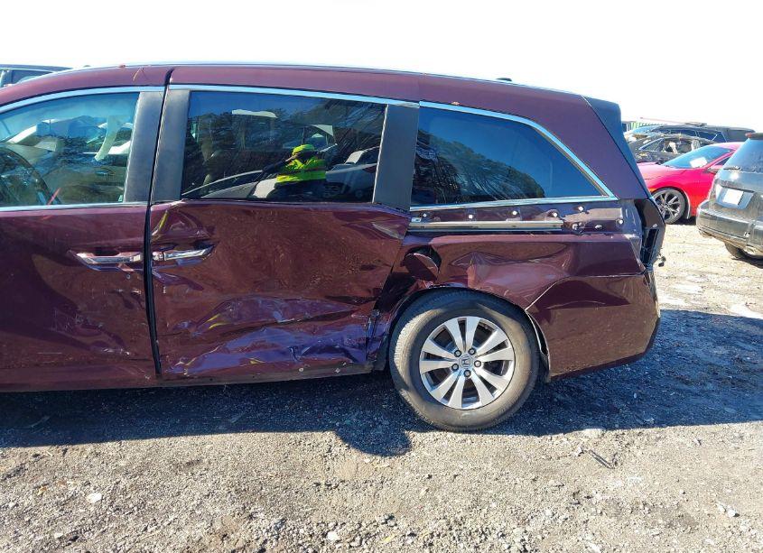 Photo 6 of 2015 Honda Odyssey EX-L (VIN 5FNRL5H67FB110400)