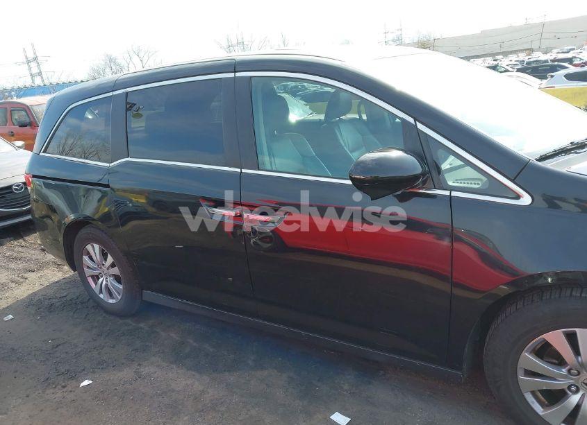 Photo 13 of 2016 Honda Odyssey EX-L (VIN 5FNRL5H67GB004224)