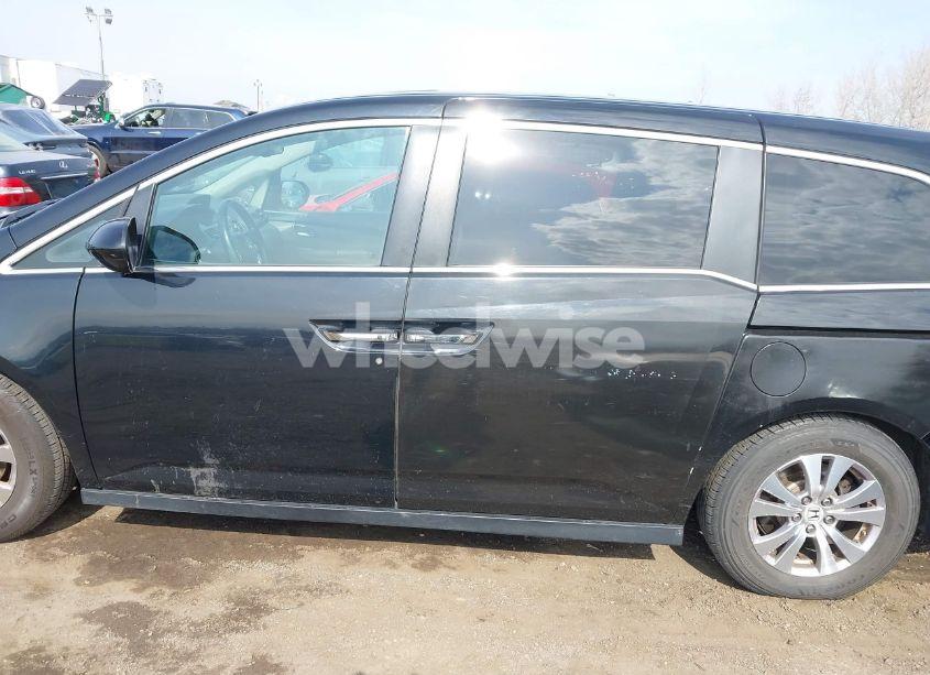 Photo 14 of 2016 Honda Odyssey EX-L (VIN 5FNRL5H67GB004224)