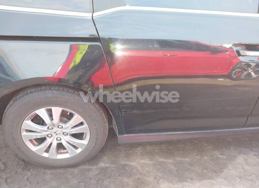 Photo 19 of 2016 Honda Odyssey EX-L (VIN 5FNRL5H67GB004224)