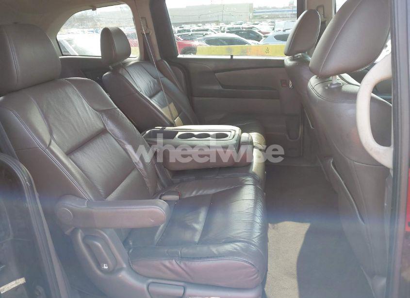 Photo 8 of 2016 Honda Odyssey EX-L (VIN 5FNRL5H67GB004224)