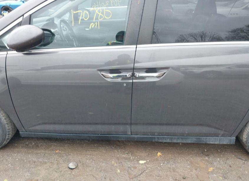 Photo 14 of 2016 Honda Odyssey EX-L (VIN 5FNRL5H67GB041502)