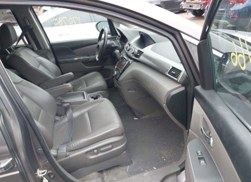 Photo 5 of 2016 Honda Odyssey EX-L (VIN 5FNRL5H67GB041502)