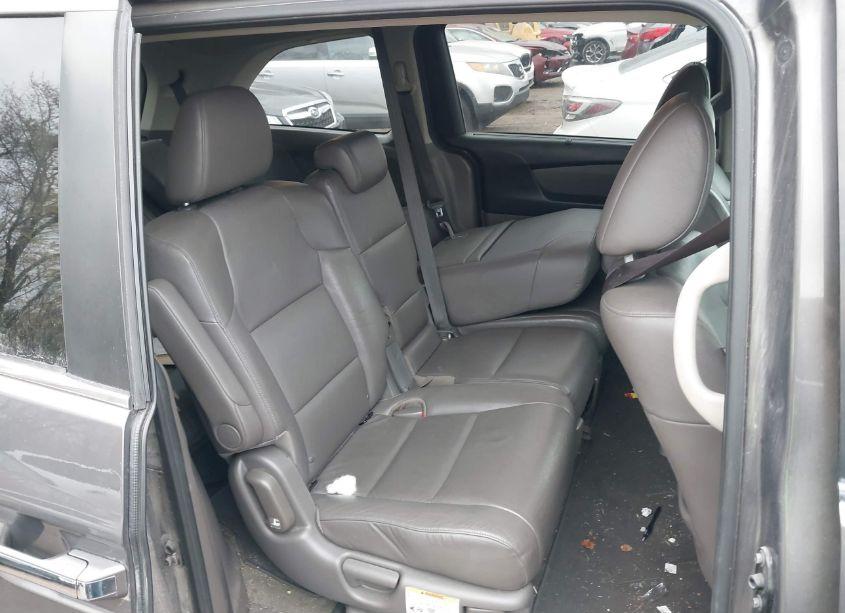 Photo 8 of 2016 Honda Odyssey EX-L (VIN 5FNRL5H67GB041502)