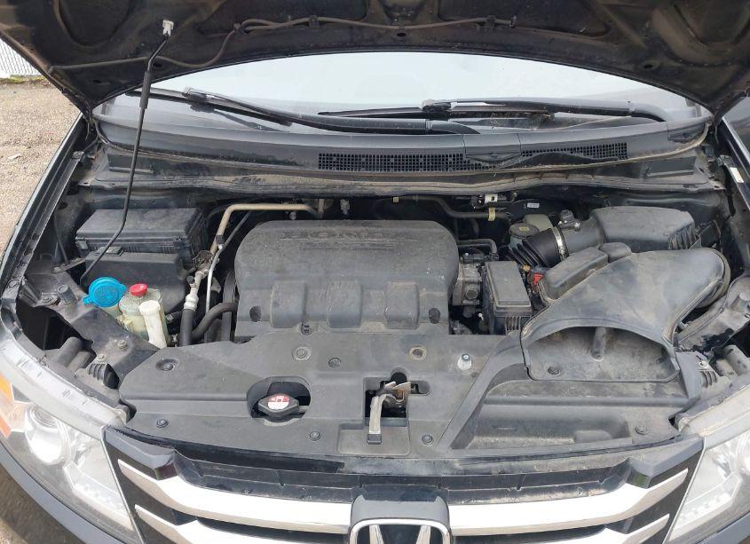 Photo 10 of 2016 Honda Odyssey EX-L (VIN 5FNRL5H67GB072779)