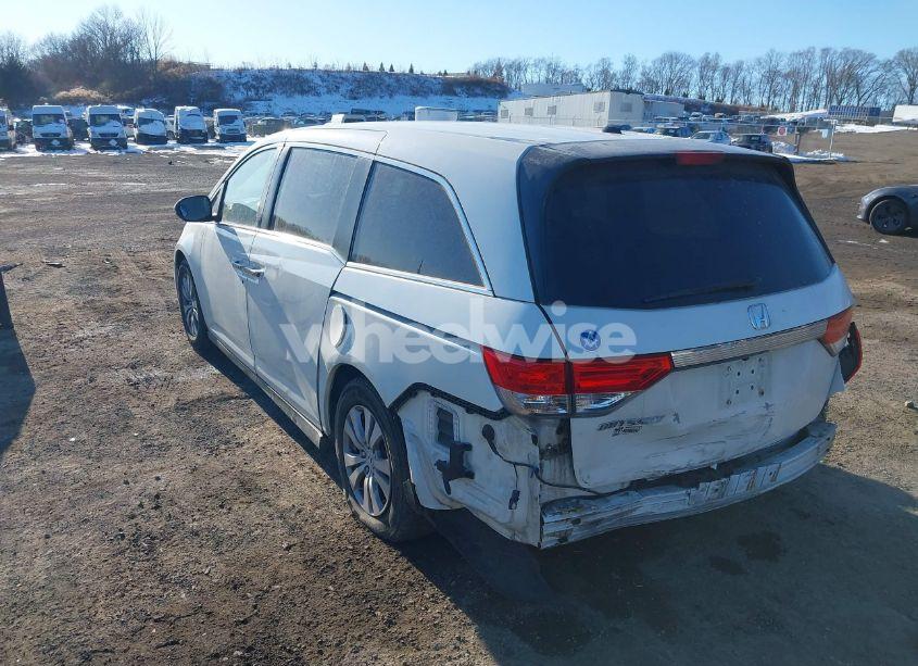 Photo 3 of 2016 Honda Odyssey EX-L (VIN 5FNRL5H67GB118076)