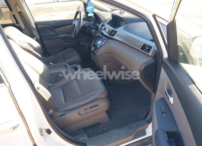 Photo 5 of 2016 Honda Odyssey EX-L (VIN 5FNRL5H67GB118076)