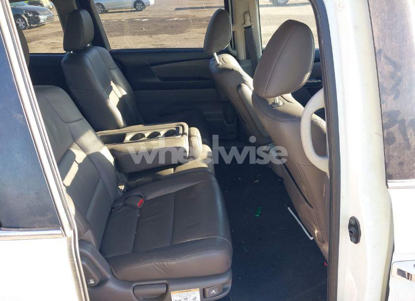 Photo 8 of 2016 Honda Odyssey EX-L (VIN 5FNRL5H67GB118076)