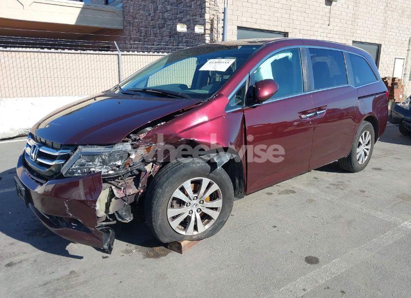 Photo 2 of 2016 Honda Odyssey EX-L (VIN 5FNRL5H67GB159033)